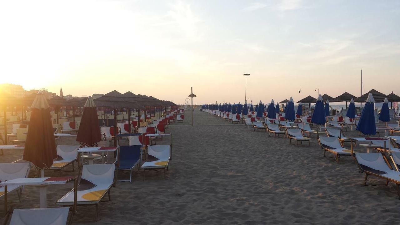 Alisei Palace Hotel Rimini Extérieur photo